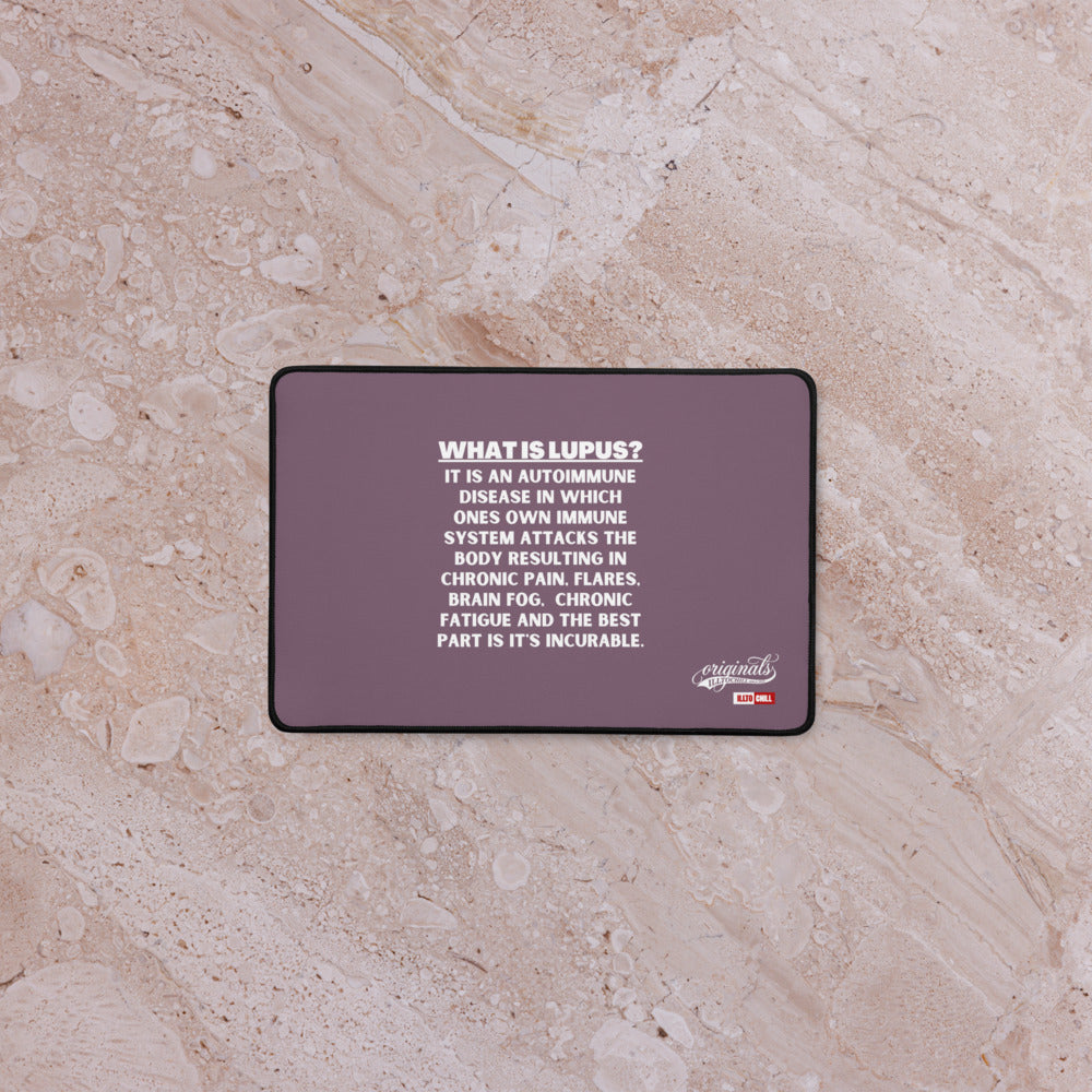lupus-desk-mat